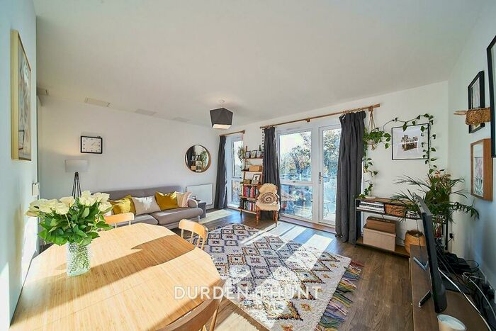 1 Bedroom Apartment For Sale In Safflower Lane, Harold Wood, RM3