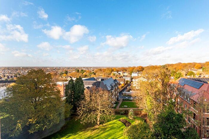 2 Bedroom Flat To Rent In Kingston Hill, Kingston Hill, Kingston Upon Thames, KT2