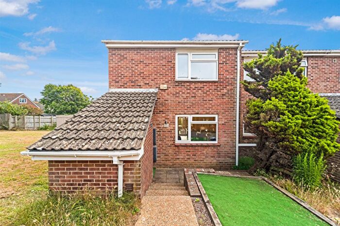 2 Bedroom Property For Sale In Foxhill, Peacehaven, BN10