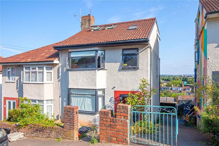 4 Bedroom End Of Terrace House For Sale In Rousham Road, Bristol, BS5