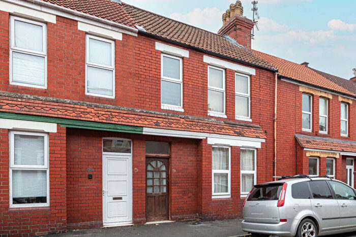 1 Bedroom Flat For Sale In Priory Road, Shirehampton, Bristol, BS11