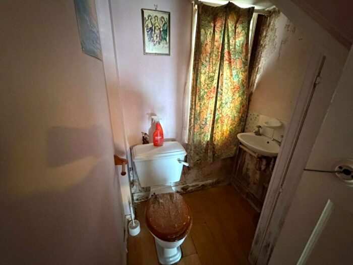 2 Bedroom Semi-Detached House For Sale In Carterhatch Road, Enfield, Middlesex, EN3