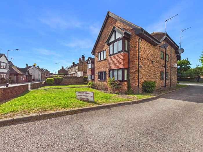 1 Bedroom Flat To Rent In High Street, Colnbrook, Slough, Berkshire, SL3
