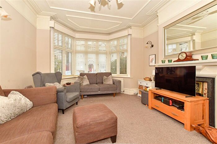 4 Bedroom End Terrace House For Sale In Empress Avenue, Woodford Green, Essex, IG8