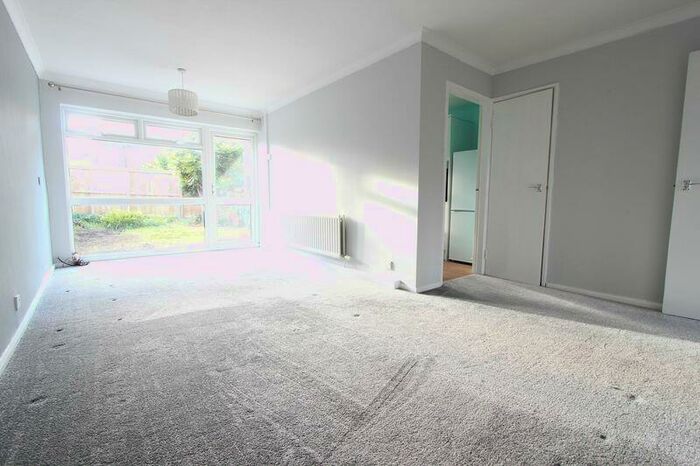 3 Bedroom Semi-Detached House To Rent In Jennifer Avenue, Castletown, Sunderland, SR5