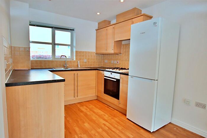 1 Bedroom Flat To Rent In Wilding Court, Whitehall Close, Borehamwood, WD6