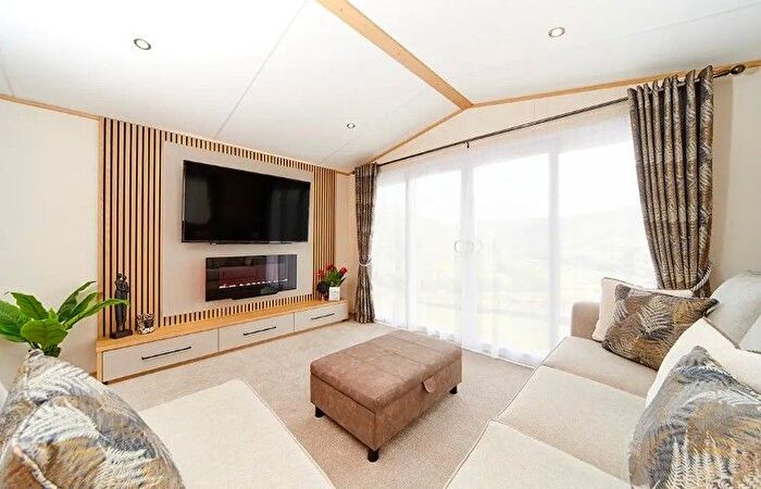 2 Bedroom Park Home For Sale In Torquay Road, Shaldon, Teignmouth, TQ14