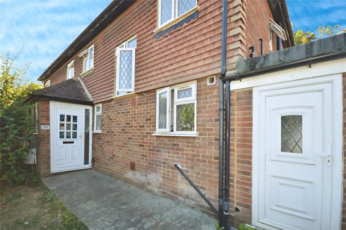 4 Bedroom Semi-Detached House To Rent In Villiers Close, Surbiton, KT5