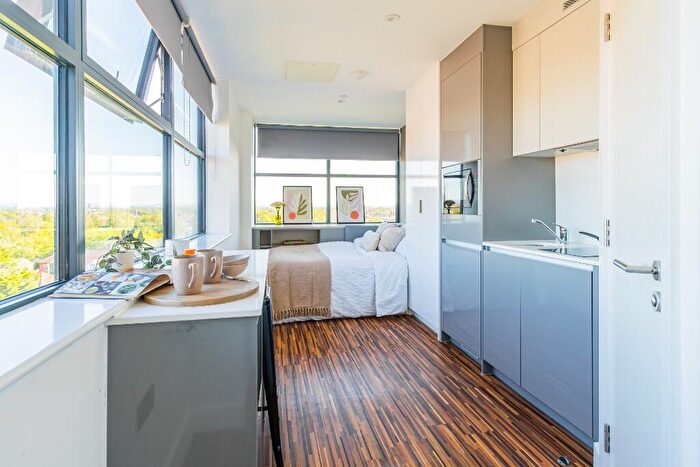 Studio To Rent In Westpoint, Chester Road, Manchester, Greater Manchester, M16