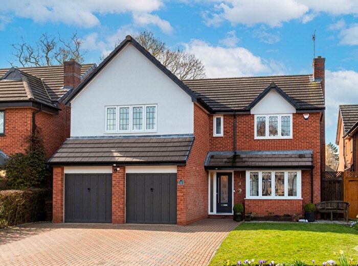 4 Bedroom Detached House For Sale In Enright Close, Leamington Spa, CV32