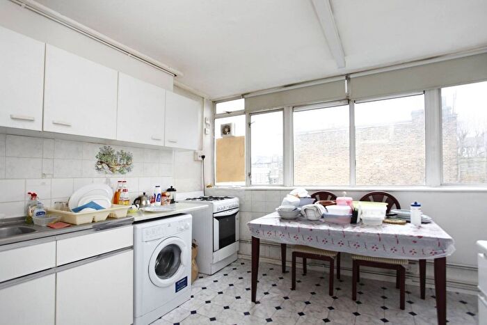 2 Bedroom Flat For Sale In Marylands Road, Maida Vale, London, W9