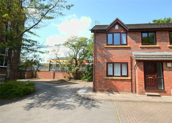 3 Bedroom Semi-Detached House To Rent In Ladybarn Mews, Fallowfield, Manchester, M14