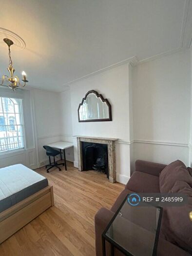 4 Bedroom Flat To Rent In Copenhagen Street, London, N1