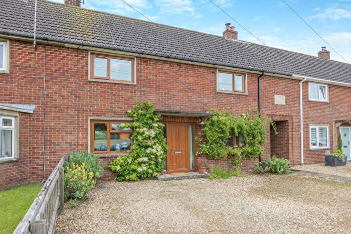 3 Bedroom Terraced House For Sale In Sandfield, West Lavington, Devizes, SN10