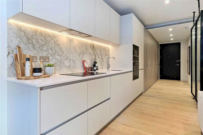 Studio To Rent In Water Street, Canary Wharf, London, Gx, E14