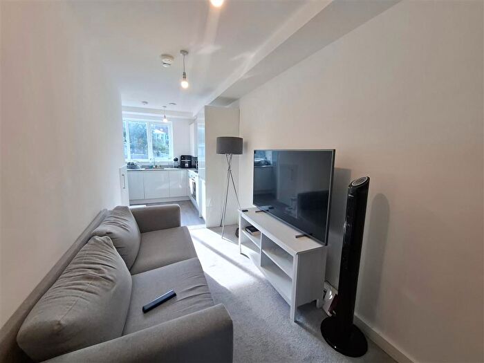 1 Bedroom Flat To Rent In Cotterells, Hemel Hempstead, HP1