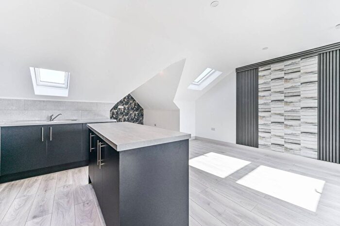 1 Bedroom Flat To Rent In Kidderminster Road, West Croydon, Croydon, CR0