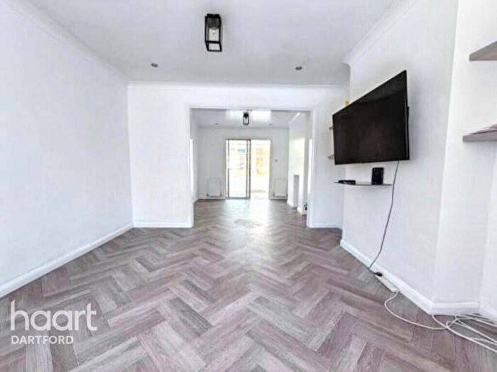 3 Bedroom Terraced House To Rent In Eversley Avenue, Bexleyheath, DA7
