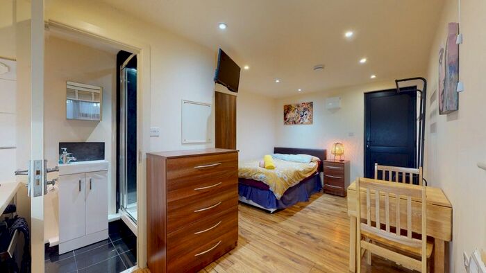 Studio To Rent In Chatsworth Road, Mapesbury, London, NW2