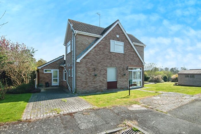 3 Bedroom Detached House For Sale In Bredon Close, Worcester, Worcestershire, WR7