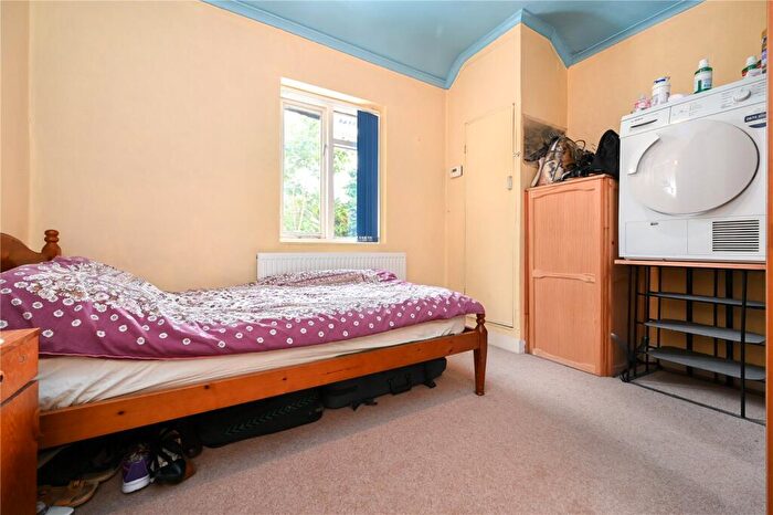 3 Bedroom End Of Terrace House For Sale In Mansel Grove, Walthamstow, London, E17