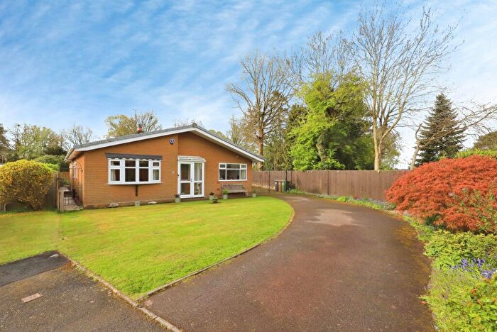 3 Bedroom Bungalow For Sale In Highgate Close, Kidderminster, Worcestershire, DY11