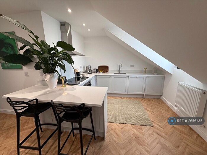 2 Bedroom Flat To Rent In Yacht Club Apartments, Margate, CT9