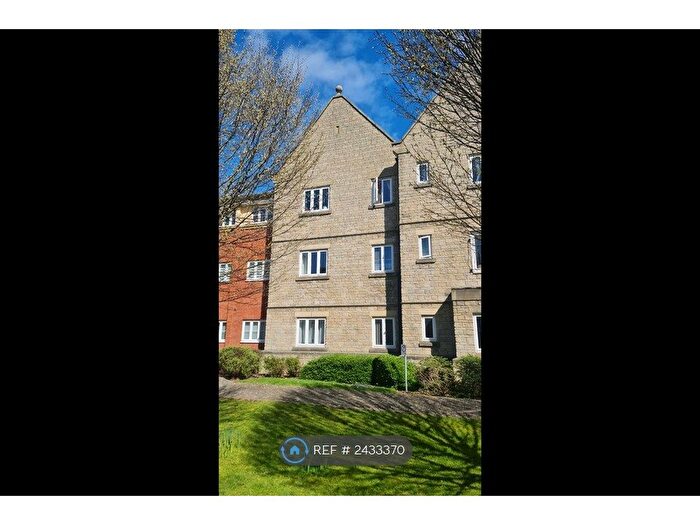 2 Bedroom Flat To Rent In Shepherds Walk, Bradley Stoke, Bristol, BS32