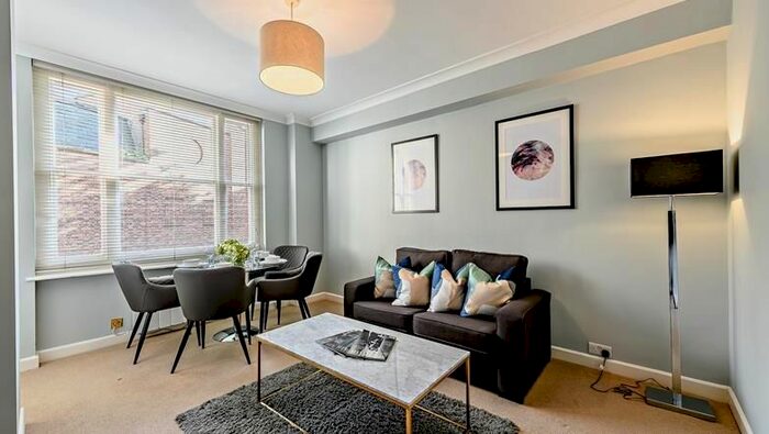 1 Bedroom Flat To Rent In Hill Street, Mayfair, London, W1J