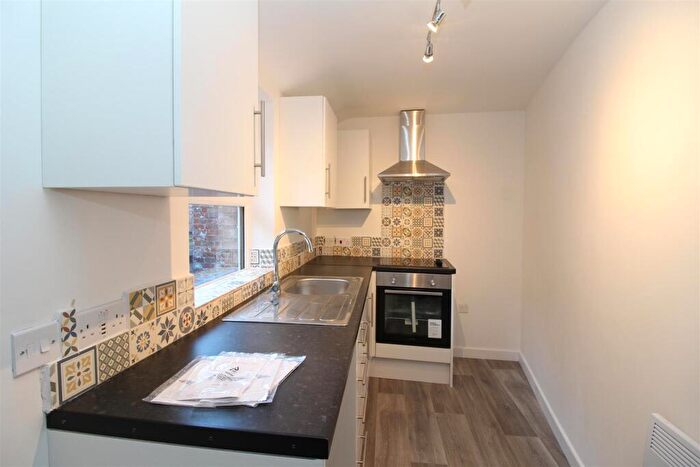 1 Bedroom Flat To Rent In Silver Street Wellingborough, NN8