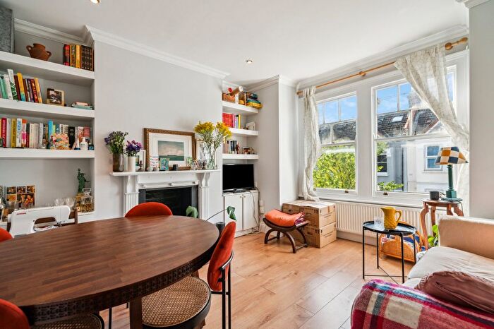 2 Bedroom Flat To Rent In Delia Street, Earlsfield, SW18