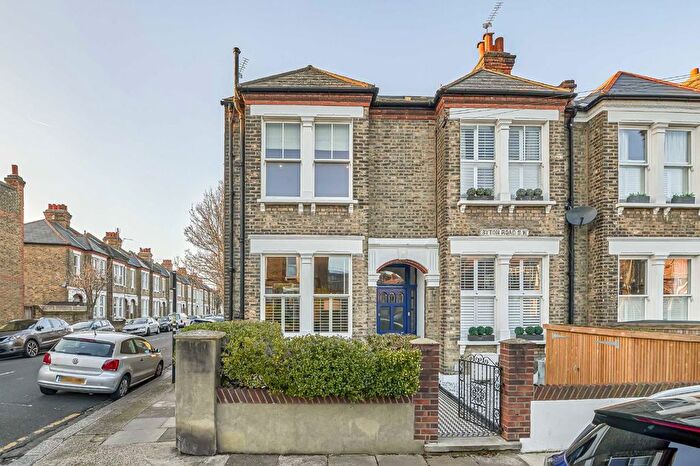 2 Bedroom Property For Sale In Byton Road, Tooting, SW17