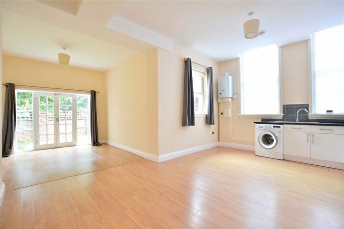 2 Bedroom Apartment To Rent In Lenham Road, London, SE12