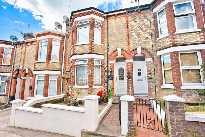 3 Bedroom Terraced House For Sale In Malmains Road, Dover, Kent, CT17