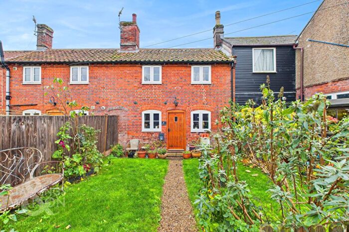 2 Bedroom Terraced House For Sale In Chaucer Street, Bungay, NR35