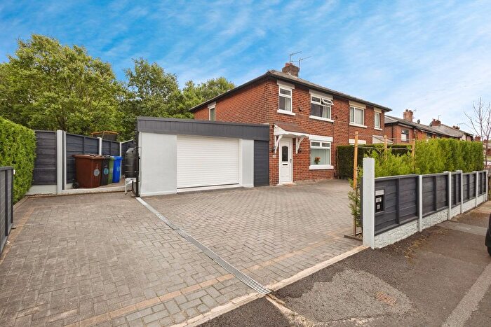 3 Bedroom Semi-Detached House For Sale In Mansfield Road, Hyde, Cheshire, SK14