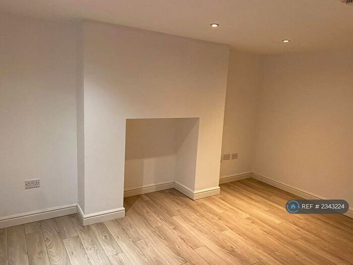 1 Bedroom Flat To Rent In Beaufort Buildings, Bristol, BS8