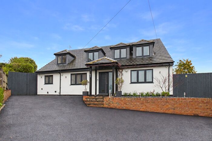 3 Bedroom Detached House For Sale In Barnhill Gardens, Marlow, Buckinghamshire, SL7