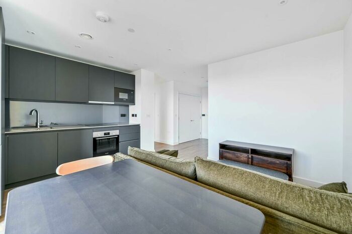 1 Bedroom Flat To Rent In Reed Avenue, Bow, London, E3