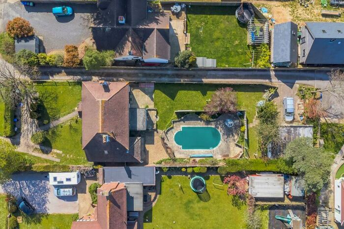 4 Bedroom Detached House To Rent In Mill Lane, Worthing, BN13