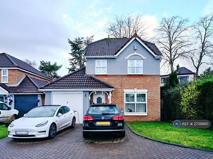 3 Bedroom Detached House To Rent In Rosethorns Close, Middleton, Manchester, M24