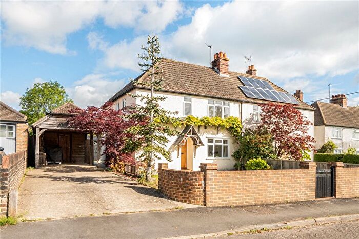 4 Bedroom Semi-Detached House For Sale In Woodside Road, Chiddingfold, Godalming, Surrey, GU8