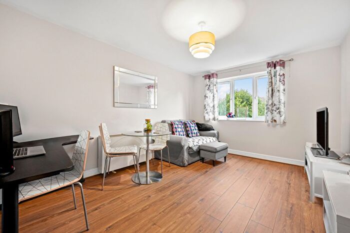 1 Bedroom Flat To Rent In Westferry Road, Cubitt Town, E14