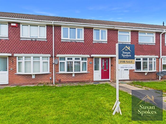 3 Bedroom Terraced House For Sale In Fennel Grove, South Shields, NE34