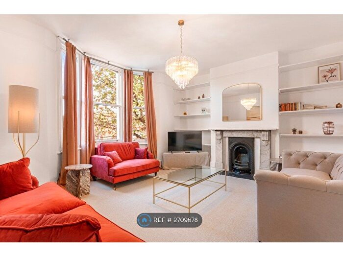 3 Bedroom Maisonette To Rent In Egremont Place, Brighton, BN2