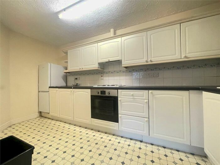 2 Bedroom Flat To Rent In Corinthian Court, Alcester, Warwickshire, B49