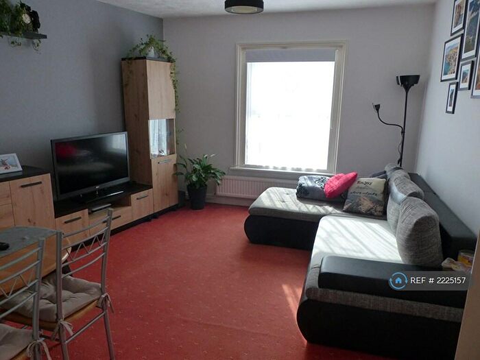 2 Bedroom Flat To Rent In Southgate, Crawley, RH11
