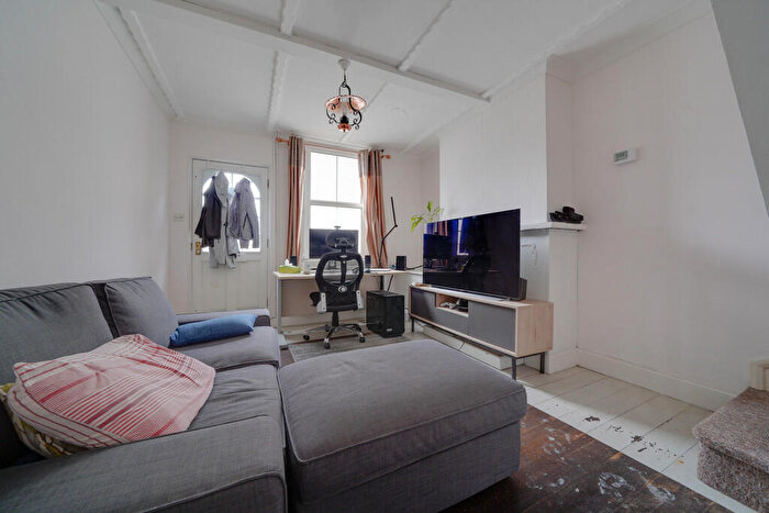 1 Bedroom Terraced House To Rent In St Georges Road, St Ives, PE27