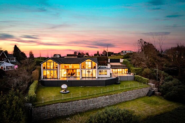 3 Bedroom Detached House For Sale In Paddock View, Mount Road, Werneth Low, SK14