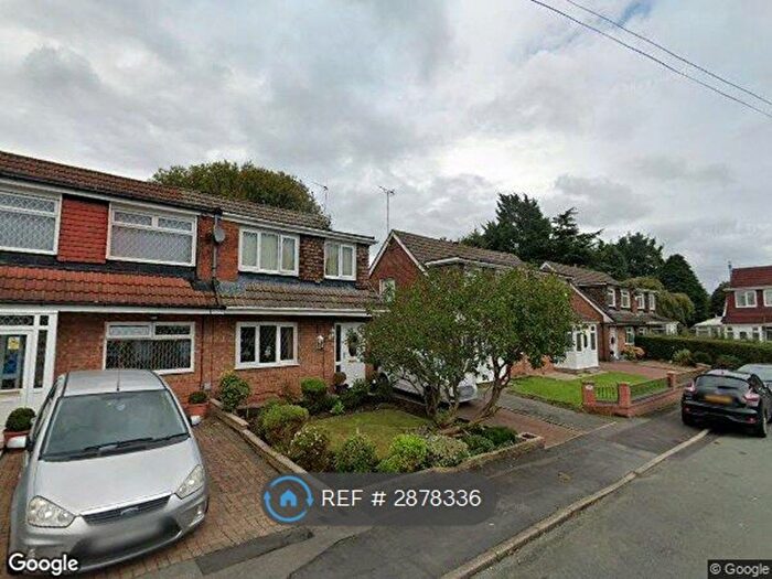 3 Bedroom Semi-Detached House To Rent In Polperro Close, Oldham, OL2